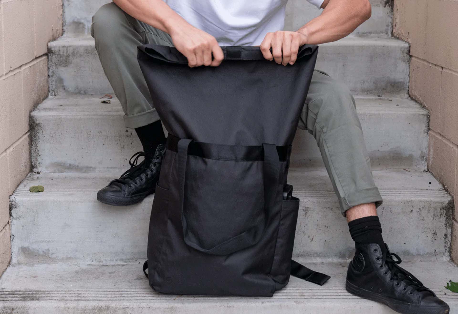 WANDRD TOTE BACKPACK [ BLACK ] (ตัวแทนจำหน่ายอย่างเป็นทางการ) - Camera ...