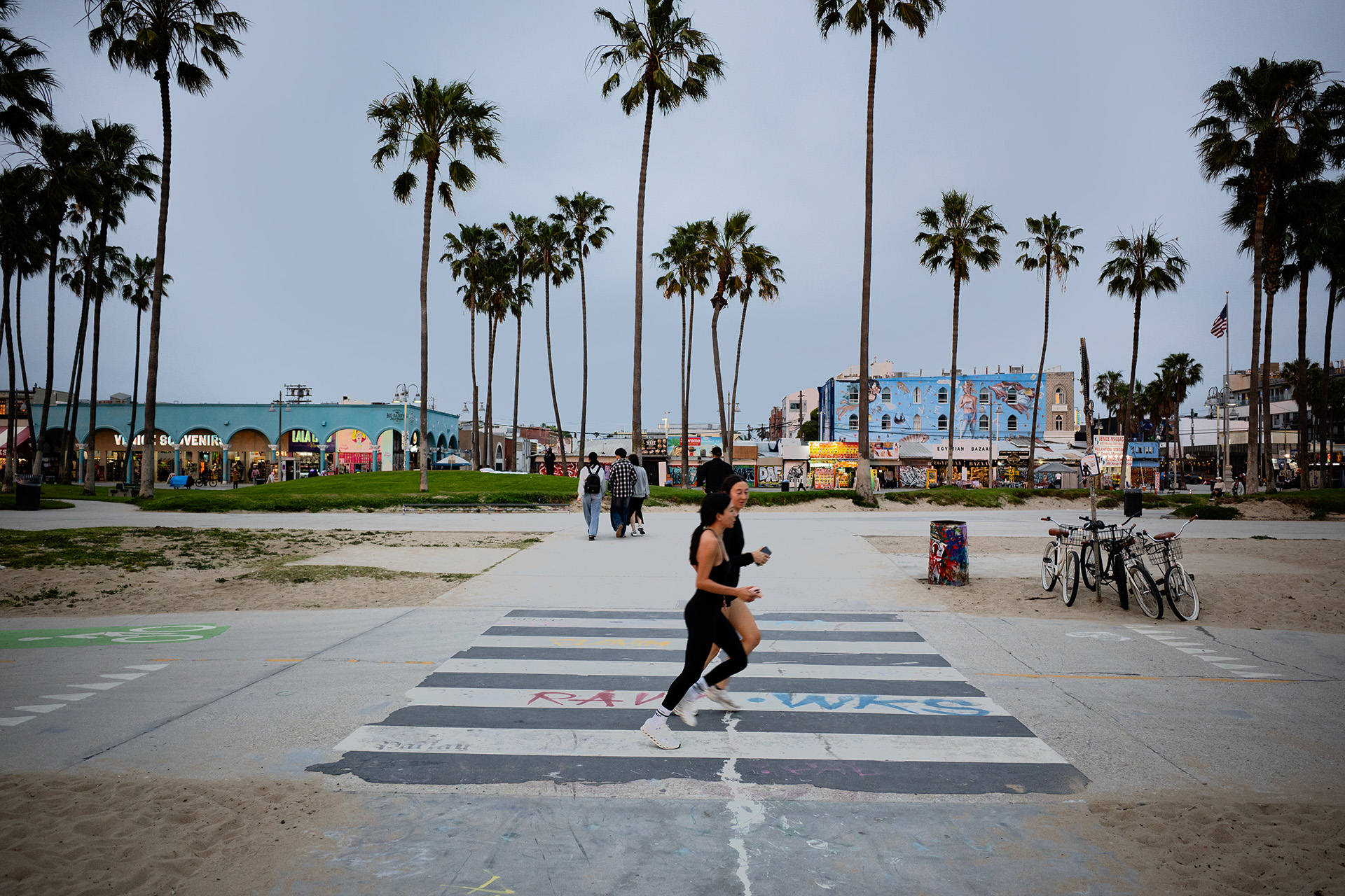 Wide Conversion Lens FOR Ricoh GR Series-Comparison-17Without